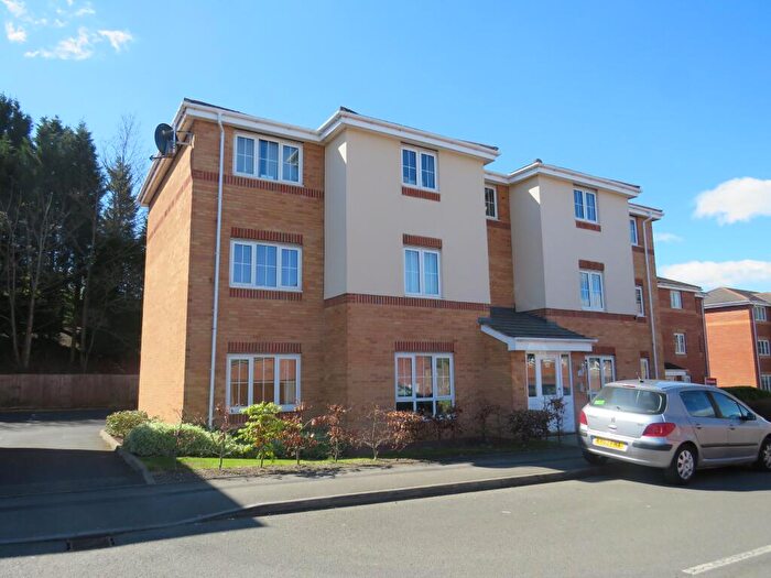 2 Bedroom Flat To Rent In Unitt Drive, Cradley Heath, B64