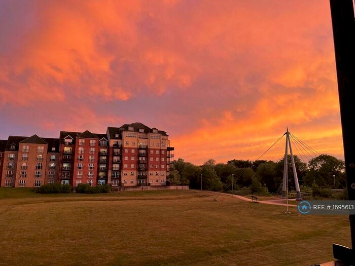 2 Bedroom Flat To Rent In Britannia House, Bedford, MK42