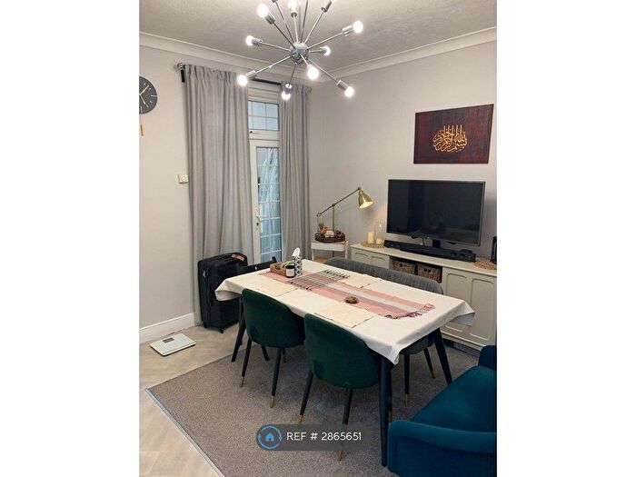 3 Bedroom Terraced House To Rent In Twyford Road, Ilford, IG1