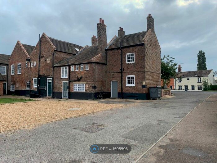 2 Bedroom Flat To Rent In London Road, Long Sutton, Spalding, PE12