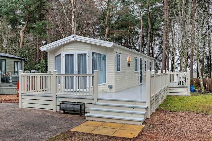 2 Bedroom Mobile/park Home For Sale In Cardale Estates, Beckwithshaw, Harrogate, HG3