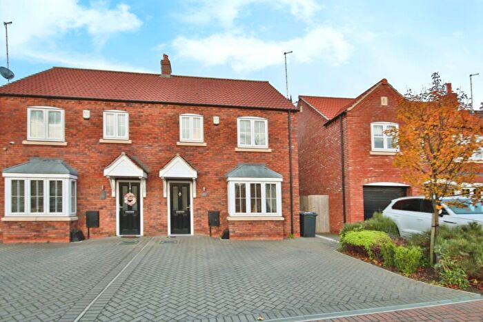 3 Bedroom Semi-Detached House For Sale In Grosvenor Road, Kingswood, Hull, HU7