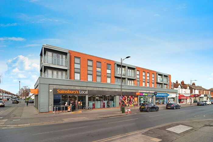 2 Bedroom Flat To Rent In Southchurch Road, Southend-On-Sea, SS1