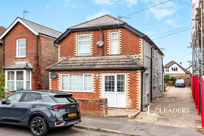 1 Bedroom Flat To Rent In George Road, Godalming, Surrey, GU7