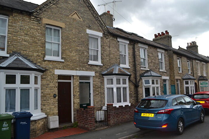 3 Bedroom Terraced House To Rent In Hemingford Road, Cambridge, CB1