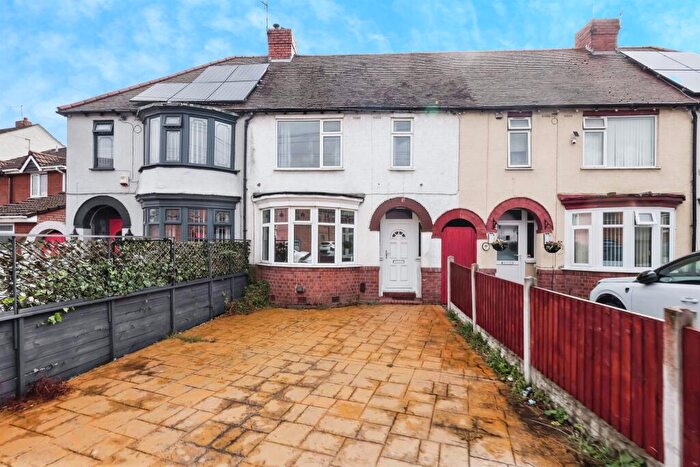 3 Bedroom Terraced House For Sale In Balds Lane, Stourbridge, DY9