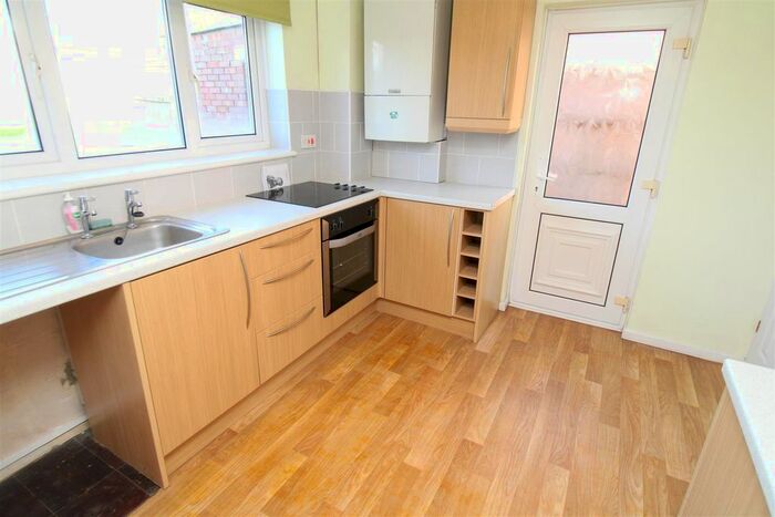 3 Bedroom Property To Rent In Ael Y Bryn, Bridgend, CF31