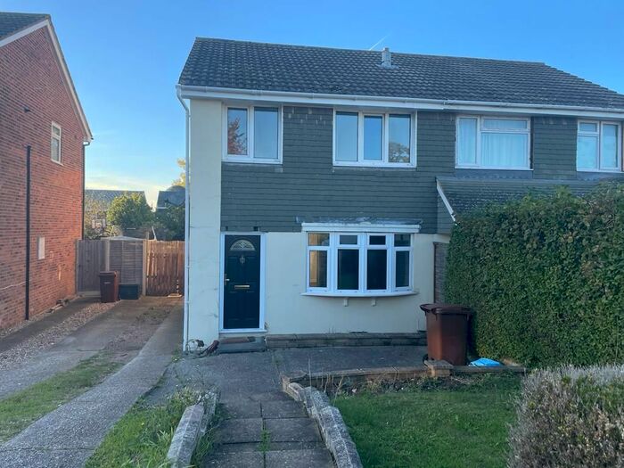 4 Bedroom Semi-Detached House To Rent In Brewer Road, Cliffe Woods, Rochester, ME3