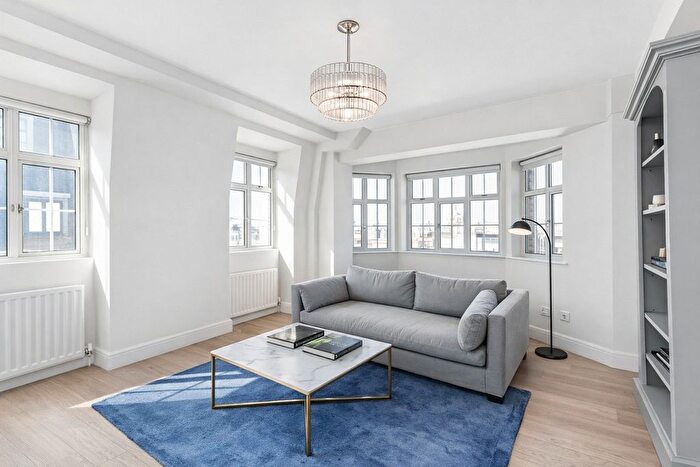 2 Bedroom Flat For Sale In Sloane Street, SW1X