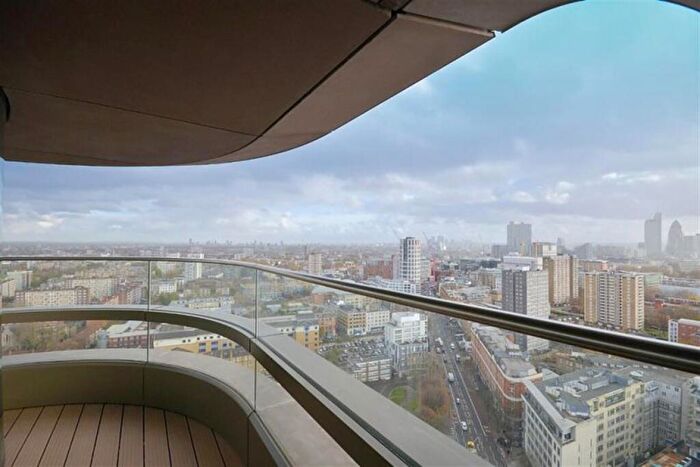 2 Bedroom Apartment To Rent In Canaletto Tower, City Road, Angel, Islington, London, EC1V