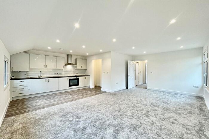 1 Bedroom Flat To Rent In Lancaster Crescent, Southend-on-Sea, SS1