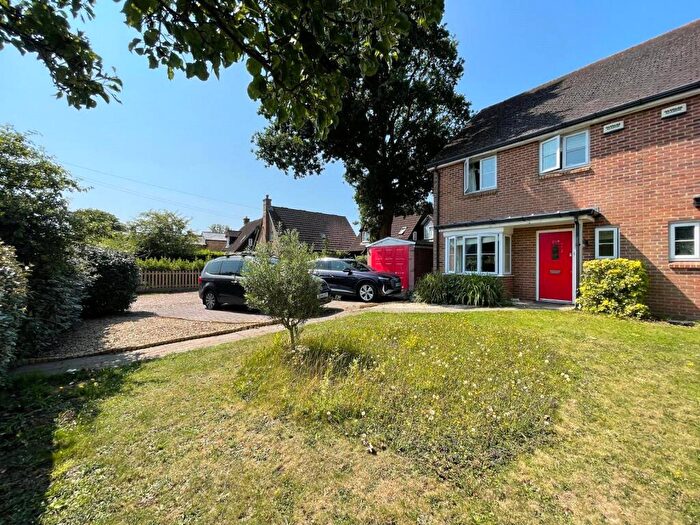 3 Bedroom Semi Detached House For Sale In South Street, Pennington, Lymington, SO41