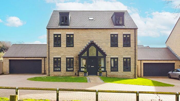 5 Bedroom Detached House For Sale In Tulip Avenue, Harrogate, HG3