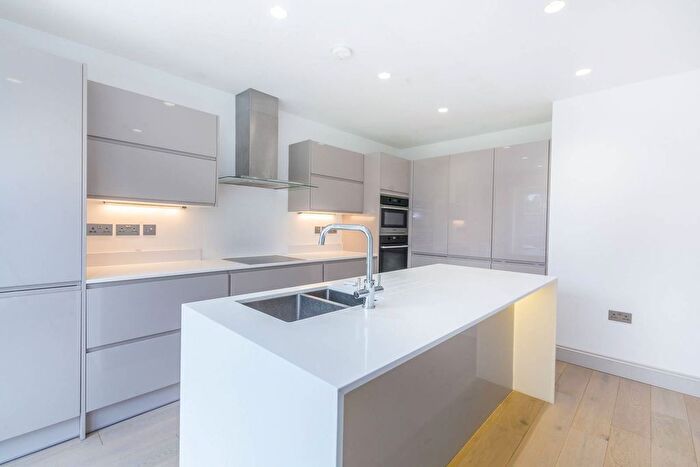 4 Bedroom Semi-detached House For Sale In Lambourne Place, Ickenham, Uxbridge, UB10