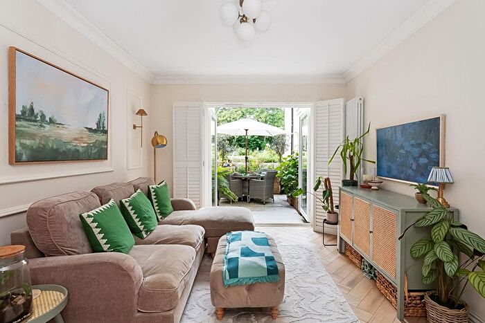 2 Bedroom Flat For Sale In Rosendale Road, Dulwich, SE21