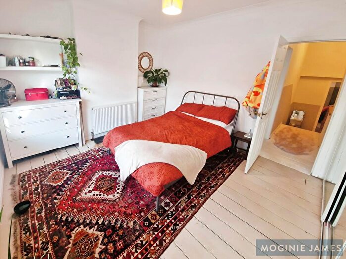 3 Bedroom Terraced House To Rent In Eyre Street, Caerdydd, CF24