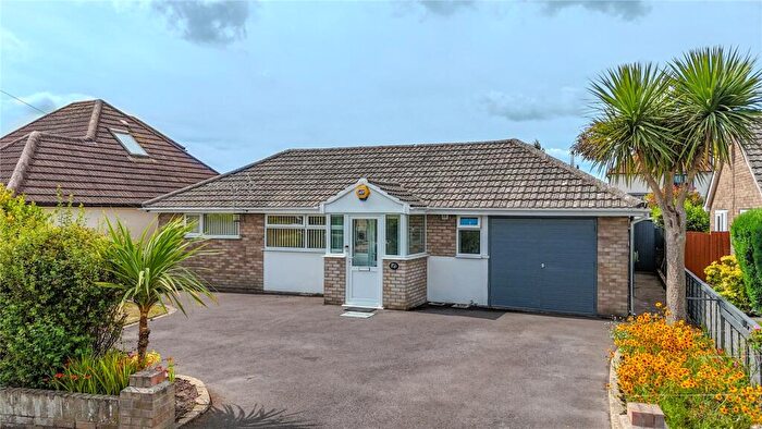 2 Bedroom Bungalow For Sale In Foxwood Ave, Mudeford, Christchurch, Dorset, BH23