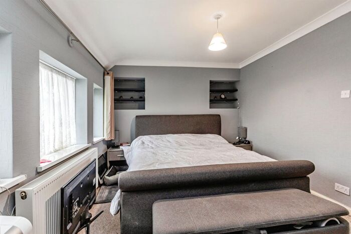3 Bedroom Terraced House For Sale In Springfield Avenue, Shirehampton, Bristol, BS11