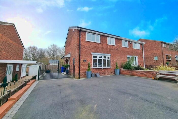 3 Bedroom Semi-Detached House To Rent In Ashridge Grove, Stoke-On-Trent, ST3