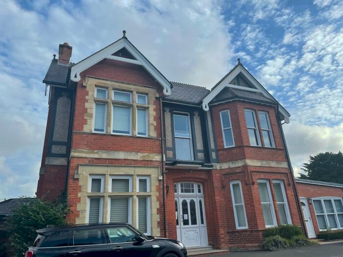 3 Bedroom Apartment To Rent In Westbourne, BH4