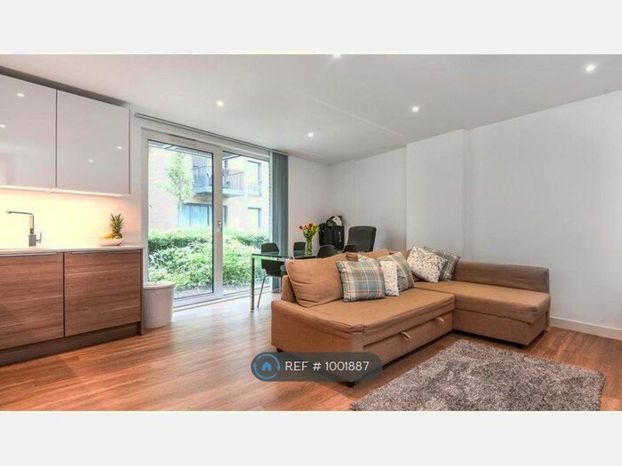 2 Bedroom Flat To Rent In Cleveley Court, London, SE16