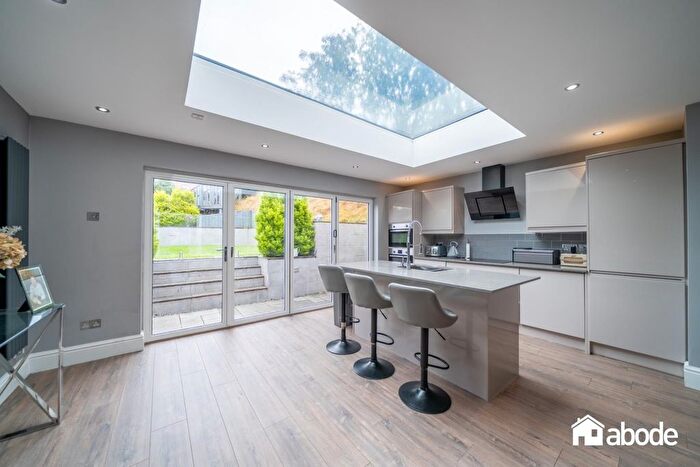 3 Bedroom Detached House For Sale In The Roundway, Hightown, Liverpool, L38