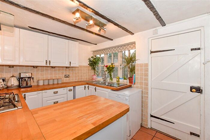 2 Bedroom Semi-detached House For Sale In Maidstone Road, Paddock Wood, Kent, TN12