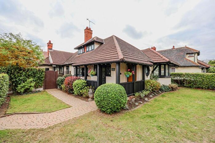 4 Bedroom Detached Bungalow For Sale In London Road, Leigh-On-Sea, SS9