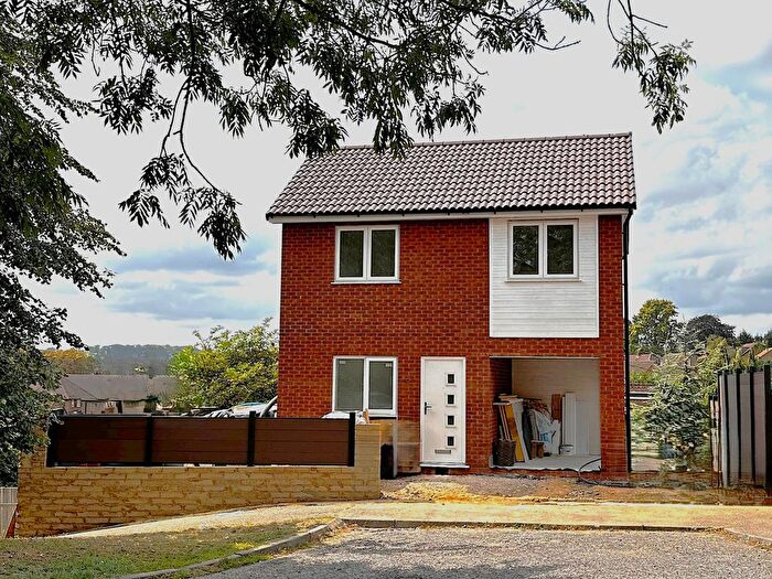 3 Bedroom Detached House For Sale In Beaumayes Close, Hemel Hempstead, HP1