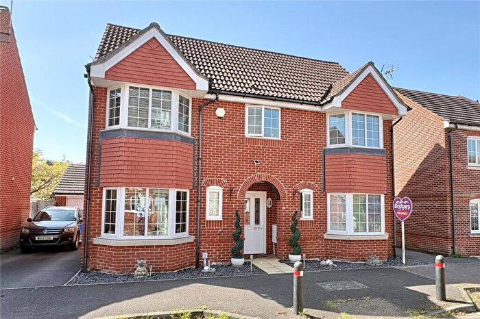 4 Bedroom Detached House For Sale In Woodland Walk, Aldershot, Hampshire, GU12