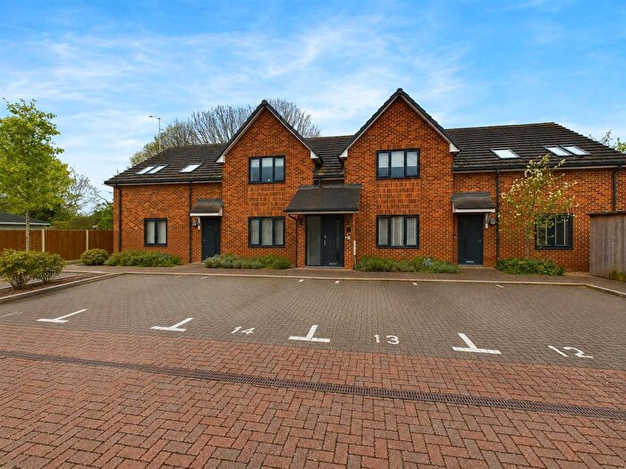 2 Bedroom Flat For Sale In Saunders Court, Barnwood Road, Gloucester, GL4