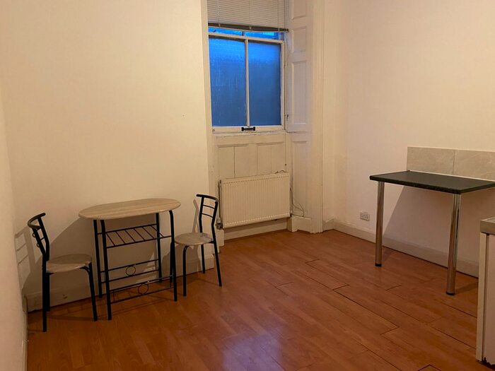 Studio To Rent In York Way, Kings Cross N7
