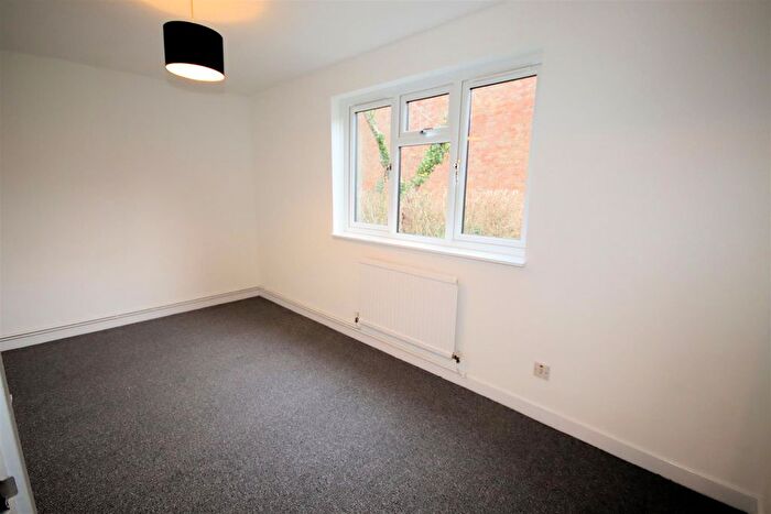 1 Bedroom Flat To Rent In Links Way, Luton, LU2