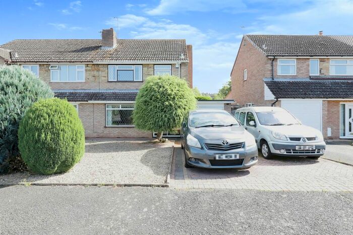 3 Bedroom Semi-Detached House For Sale In Romsley View, Alveley, Bridgnorth, WV15