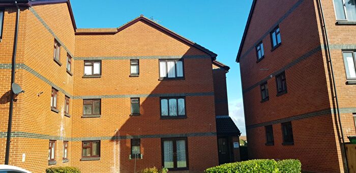 1 Bedroom Flat To Rent In Longacre Road, Ashford, TN23