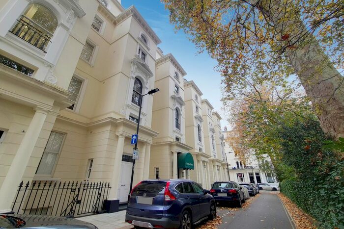 1 Bedroom Flat To Rent In Kensington Gardens Square, London, W2