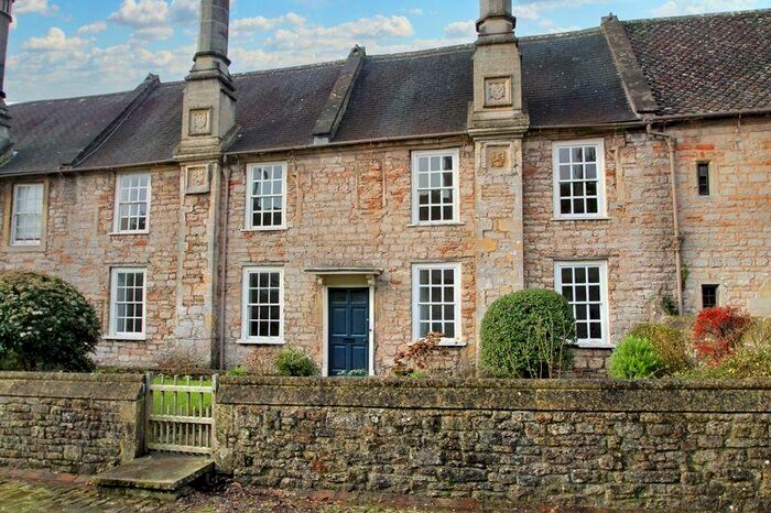 5 Bedroom Town House To Rent In Vicars Close, Wells, BA5