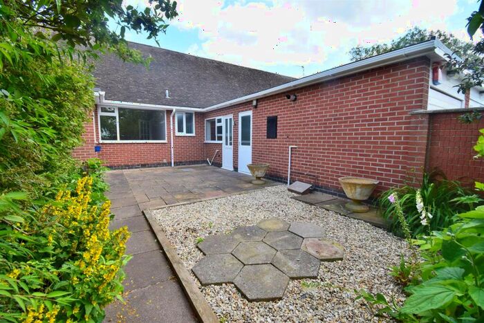 2 Bedroom Bungalow For Sale In Brays Close, Brinklow, Rugby, CV23