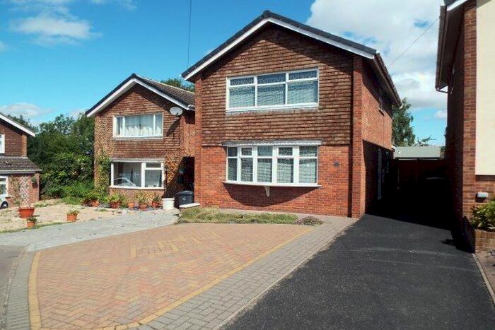 3 Bedroom Detached House To Rent In Ivy Lodge Close, Burton-On-Trent, DE15
