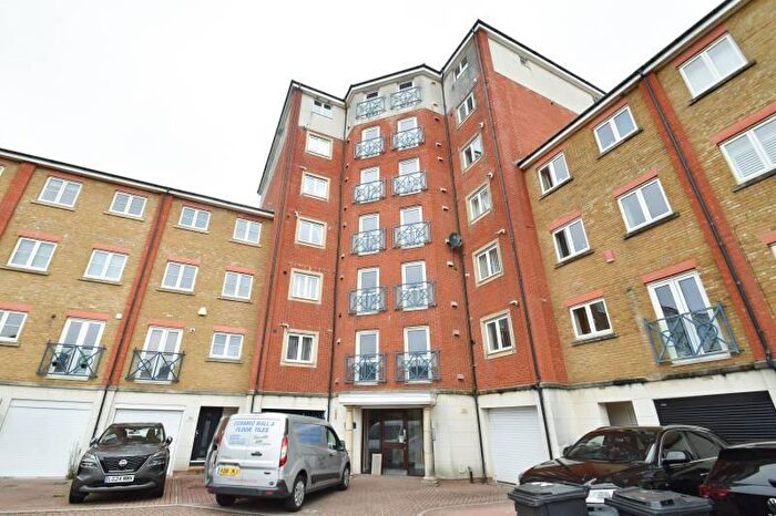 2 Bedroom Flat For Sale In Dominica Court, Eastbourne, East Sussex, BN23