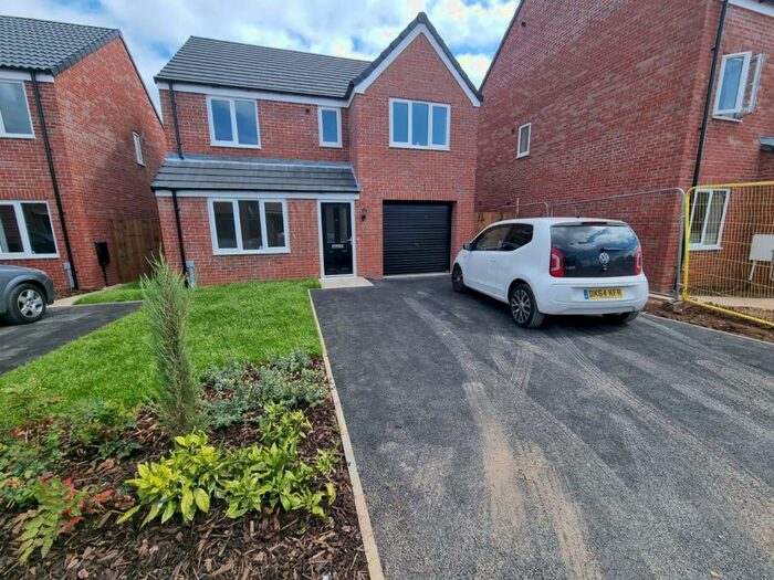 4 Bedroom Detached House To Rent In Pennington Way, Hucknall, Nottingham, NG15