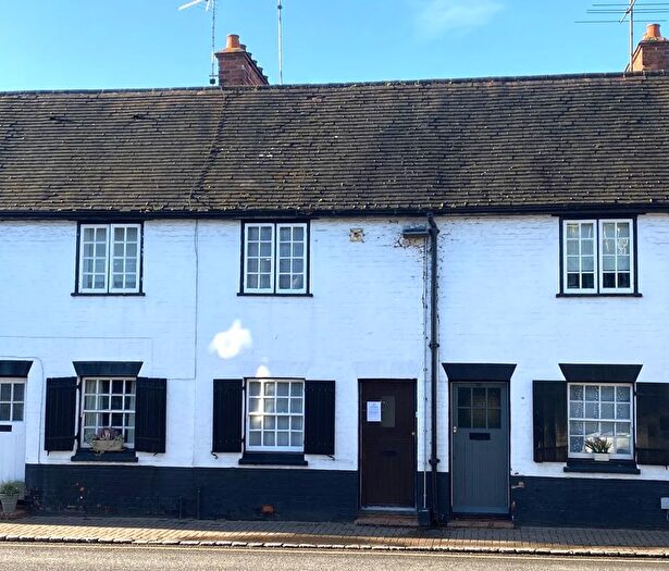 2 Bedroom Cottage For Sale In High Street, Wargrave, Reading, RG10