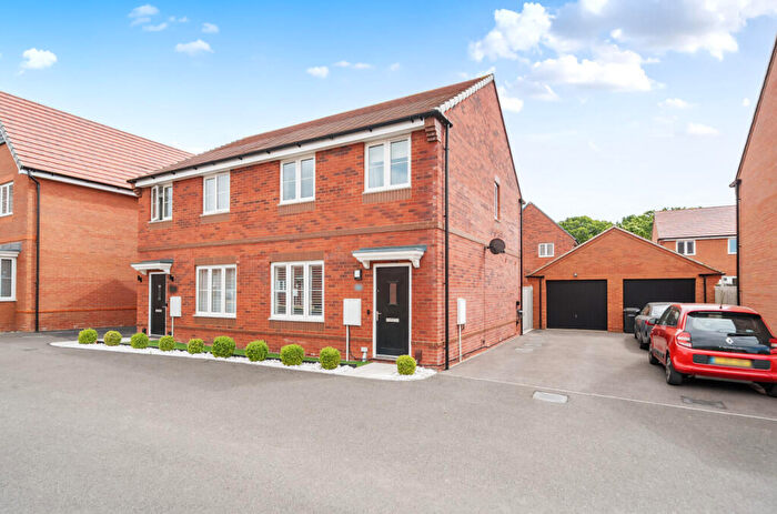 3 Bedroom Semi-Detached House To Rent In Ganders Mead, Nursling, Southampton, Hampshire, SO16