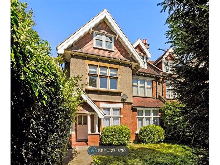 2 Bedroom Flat To Rent In Cedar Road, Sutton, SM2