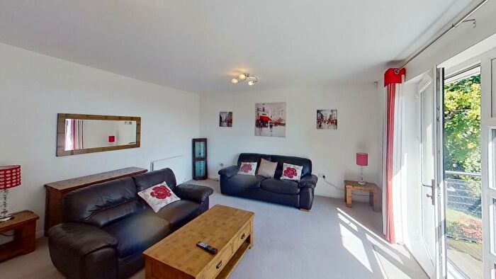 2 Bedroom Flat To Rent In Hilton Avenue, Aberdeen, AB24