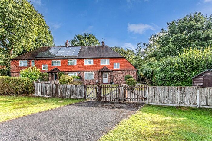 3 Bedroom Semi-detached House For Sale In Gordon Road, Buxted, Uckfield, TN22