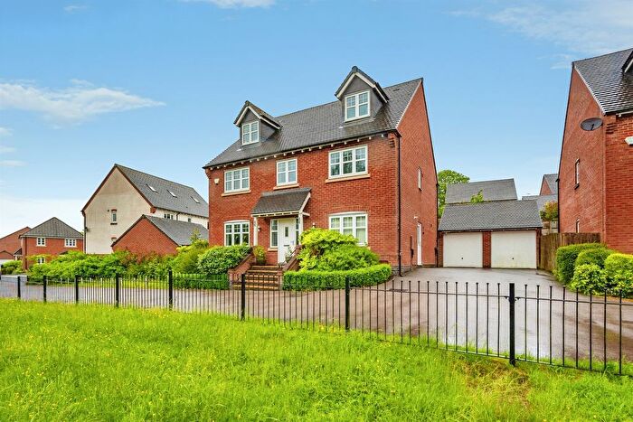 5 Bedroom Detached House For Sale In Tutbury Hollow, Ashbourne, DE6