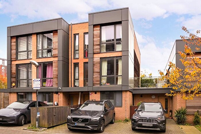 4 Bedroom Property For Sale In Baltic Avenue, Brentford, TW8