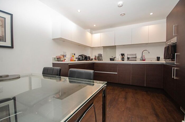 2 Bedroom Flat For Sale In Denyer Walk, Southampton, SO19