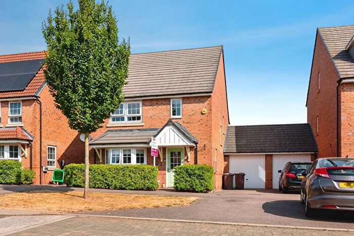 4 Bedroom Detached House For Sale In Greymede Avenue, Nottingham, NG8